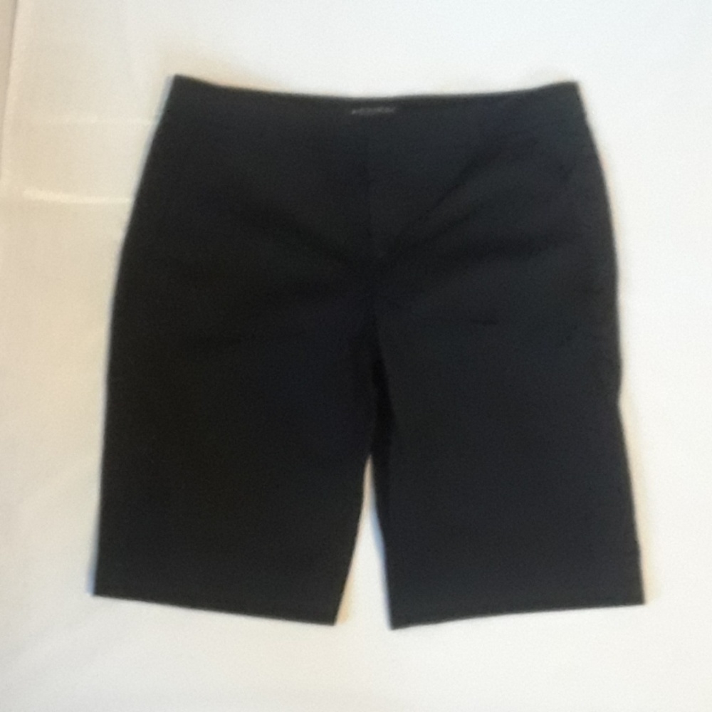 EUC Banana Republic Avalon short
